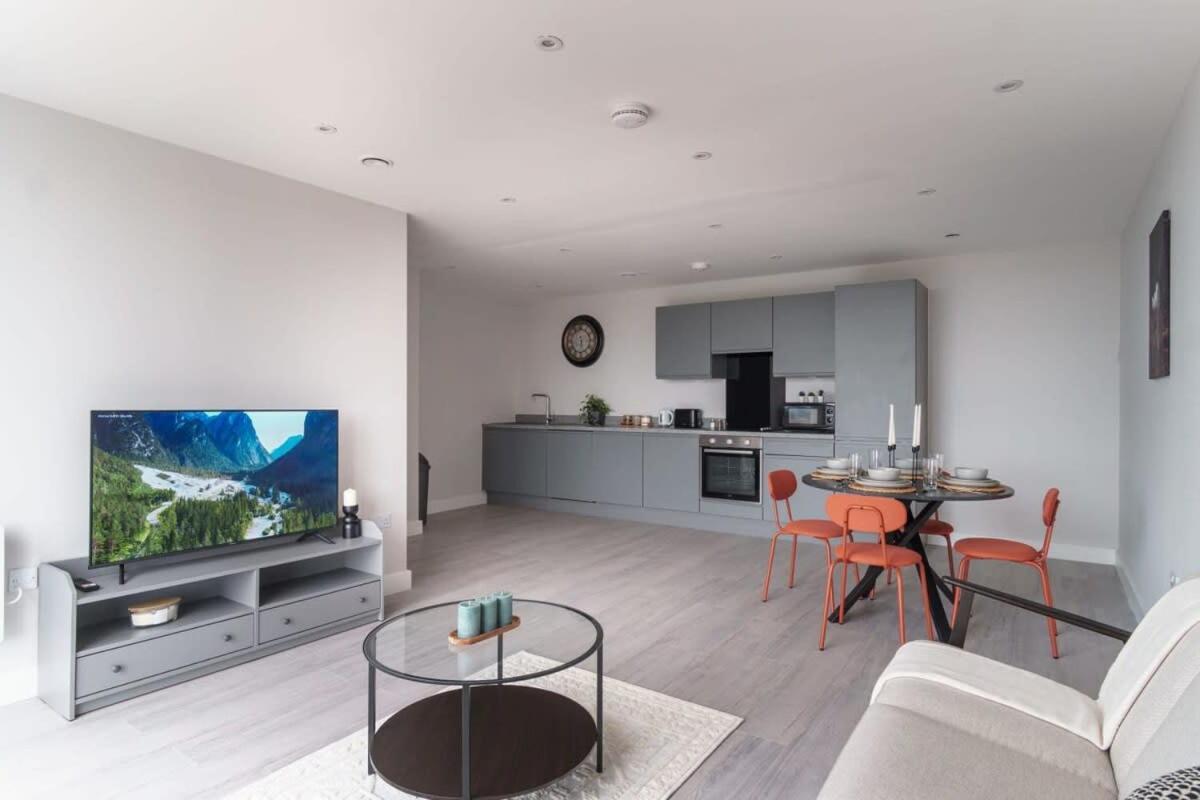 Fantastic 3 Bedroom Manchester Apartment Bagian luar foto